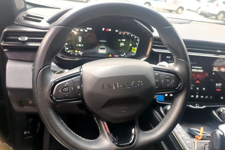 Used Lynk & Co 01 2021 2.0TD Four-Wheel Drive Dark Night Edition Steering Wheel