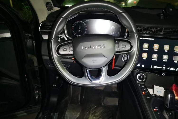 Used Lynk & Co 01 2021 2.0TD Two-Wheel-Drive Pro Trim Steering Wheel