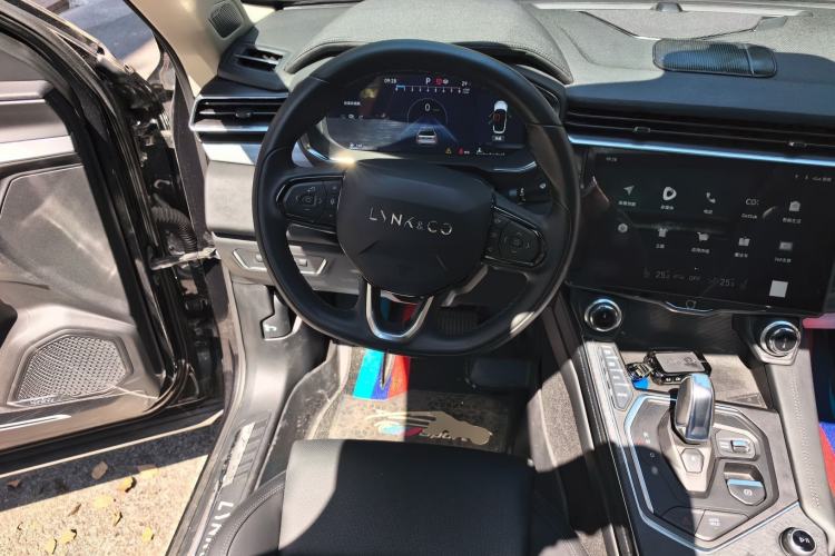 Used Lynk & Co 01 2021 2.0TD Two-Wheel-Drive Pro Trim Steering Wheel