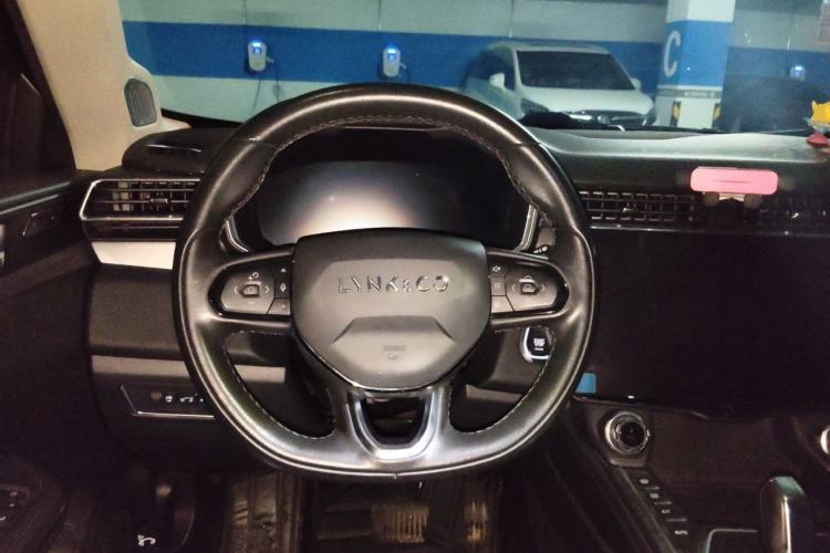 Used Lynk & Co 01 2021 2.0TD Two-Wheel-Drive Pro Trim Steering Wheel