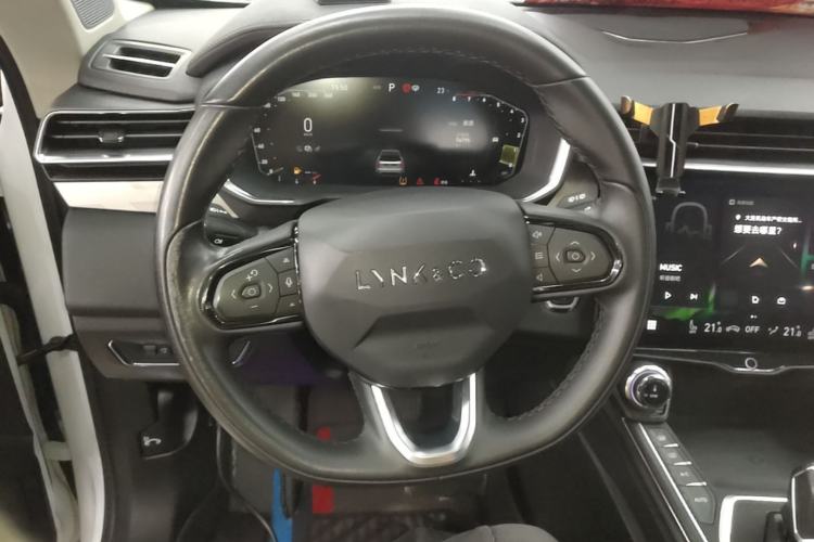 Used Lynk & Co 01 2021 2.0TD Two-Wheel-Drive Pro Trim Steering Wheel