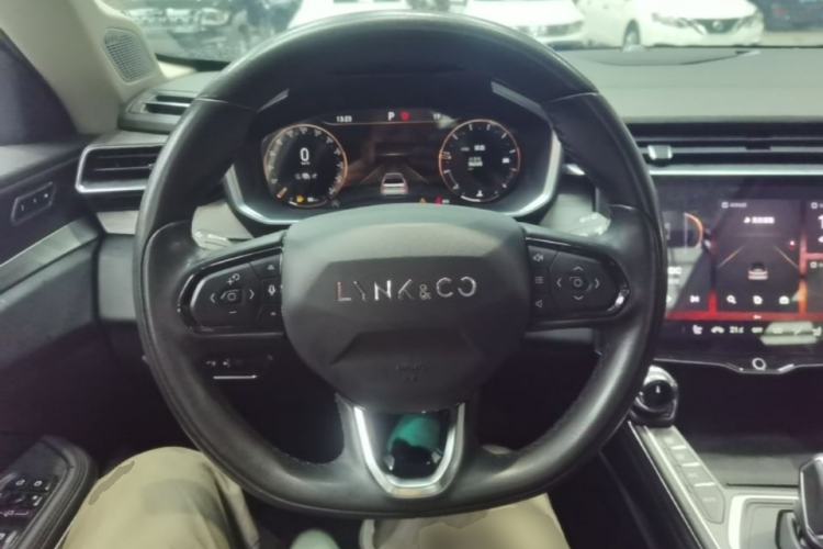 Used Lynk & Co 01 2021 2.0TD Two-Wheel-Drive Pro Trim Steering Wheel