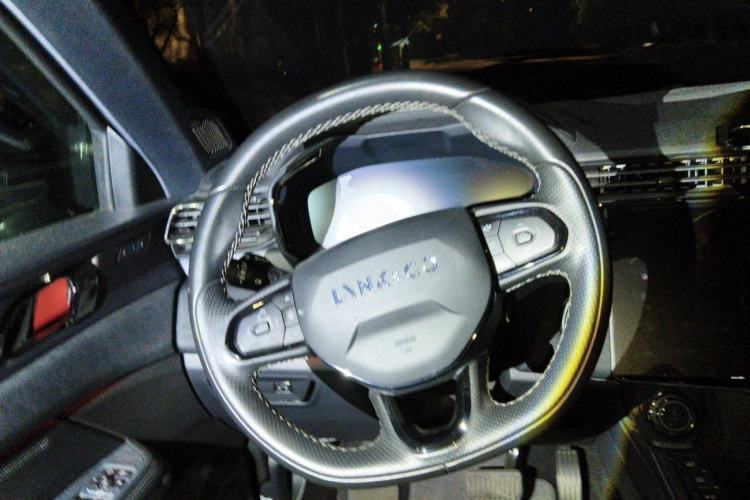 Used Lynk & Co 01 2021 2.0TD Four-Wheel Drive Dark Night Edition Steering Wheel