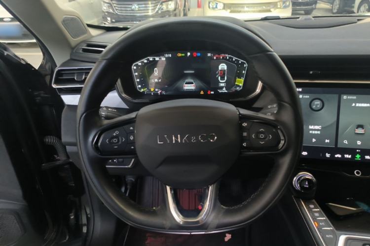 Used Lynk & Co 01 2021 2.0TD Two-Wheel-Drive Pro Trim Steering Wheel