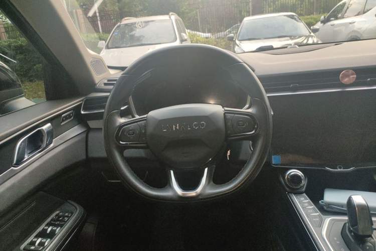 Used Lynk & Co 01 2021 2.0TD Two-Wheel-Drive Pro Trim Steering Wheel