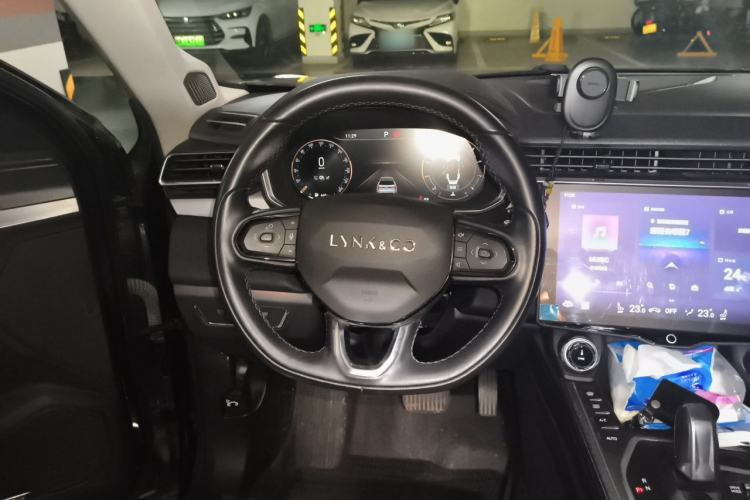 Used Lynk & Co 01 2021 2.0TD Two-Wheel-Drive Pro Trim Steering Wheel