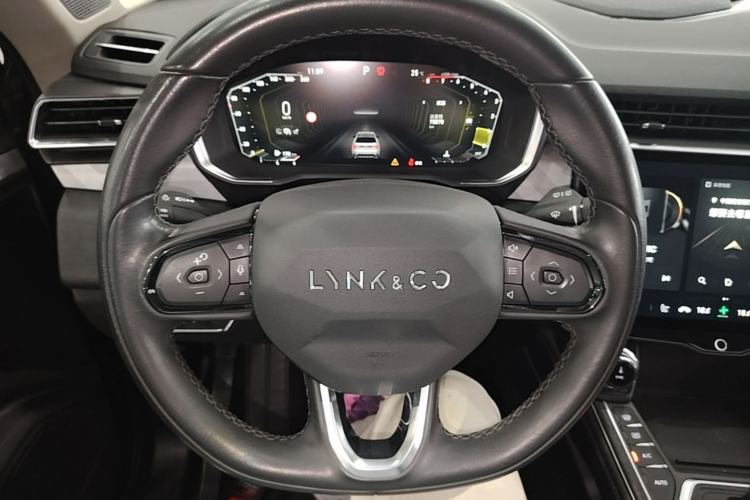 Used Lynk & Co 01 2021 2.0TD Two-Wheel-Drive Pro Trim Steering Wheel