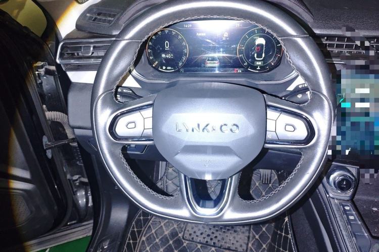 Used Lynk & Co 01 2021 2.0TD Two-Wheel-Drive Pro Trim Steering Wheel