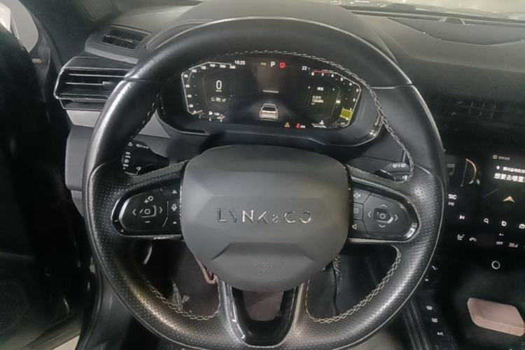 Used Lynk & Co 01 2021 2.0TD Four-Wheel Drive Dark Night Edition Steering Wheel