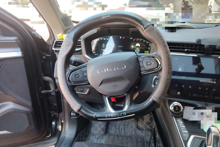 Used Lynk & Co 01 2021 2.0TD Two-Wheel-Drive Pro Trim Steering Wheel