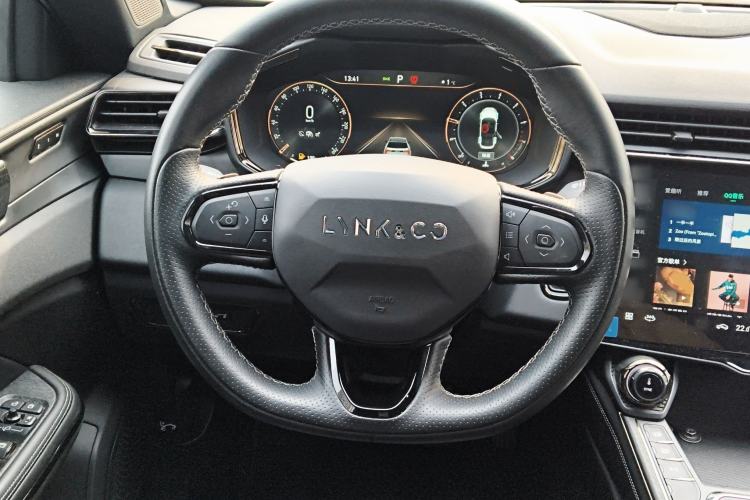 Used Lynk & Co 01 2021 2.0TD Four-Wheel Drive Dark Night Edition Steering Wheel