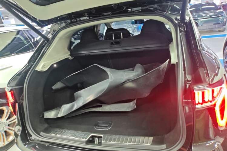 Used Lynk & Co 01 2021 2.0TD Two-Wheel-Drive Pro Trim Trunk