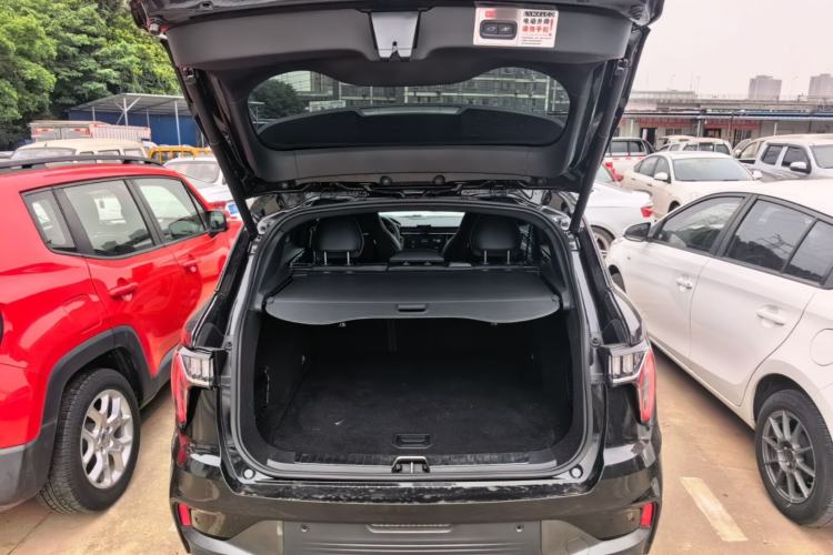 Used Lynk & Co 01 2021 2.0TD Four-Wheel Drive Dark Night Edition Trunk