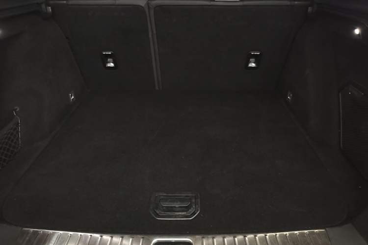 Used Lynk & Co 01 2021 2.0TD Four-Wheel Drive Dark Night Edition Trunk