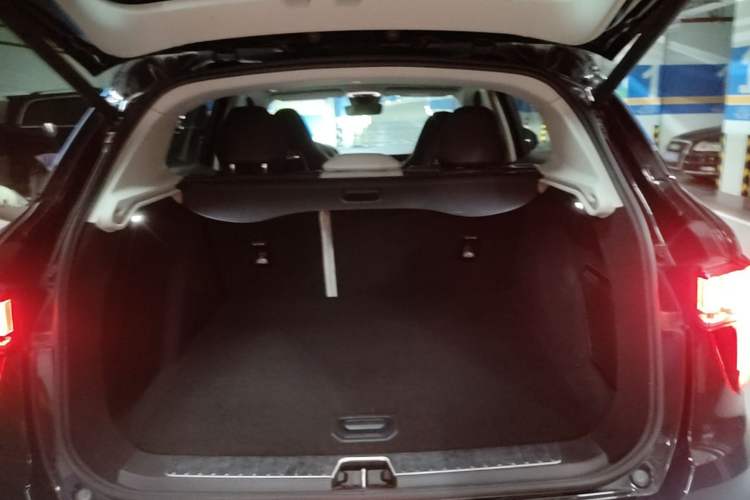 Used Lynk & Co 01 2021 2.0TD Two-Wheel Drive Zhaopu Pro Trunk