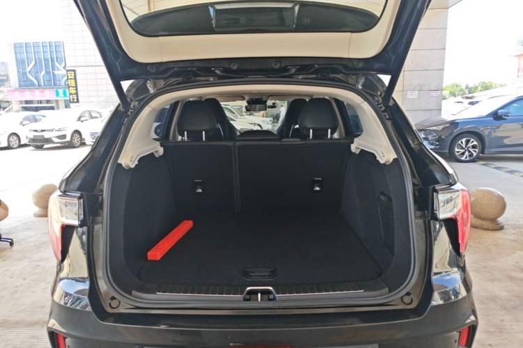 Used Lynk & Co 01 2021 2.0TD Two-Wheel-Drive Pro Trim Trunk