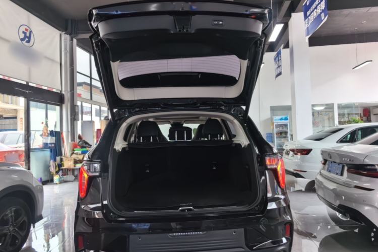 Used Lynk & Co 01 2021 2.0TD Two-Wheel-Drive Pro Trim Trunk