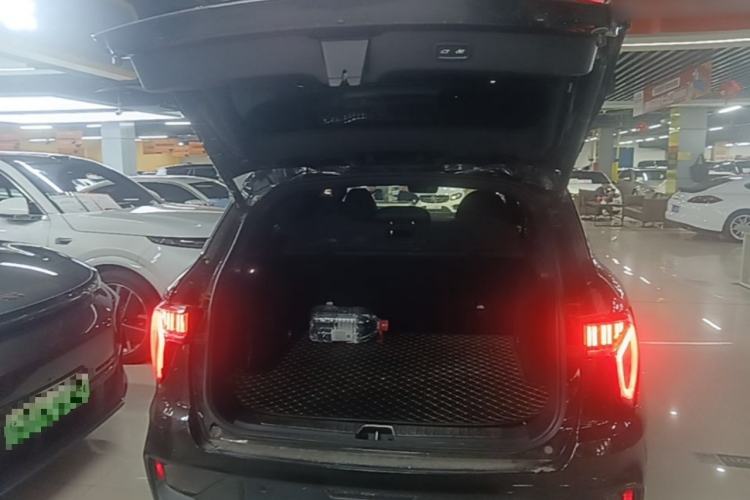 Used Lynk & Co 01 2021 2.0TD Four-Wheel Drive Dark Night Edition Trunk