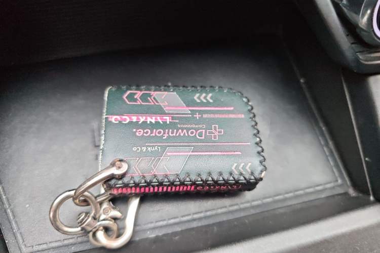 Used Lynk & Co 01 2021 2.0TD Two-Wheel-Drive Pro Trim Vehicle Key