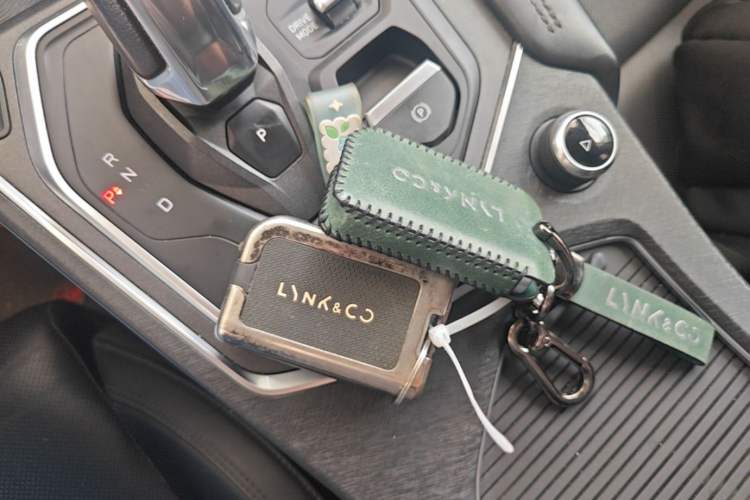Used Lynk & Co 01 2021 2.0TD Two-Wheel-Drive Pro Trim Vehicle Key