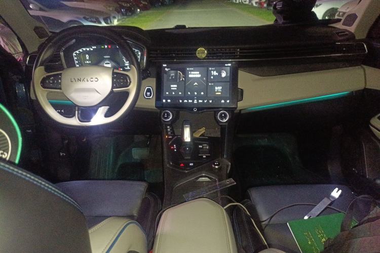 Used Lynk & Co 01 2021 2.0TD Two-Wheel Drive Zhaopu Pro Center Console