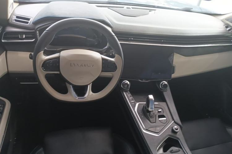 Used Lynk & Co 01 2021 2.0TD Two-Wheel Drive Zhaopu Pro Center Console