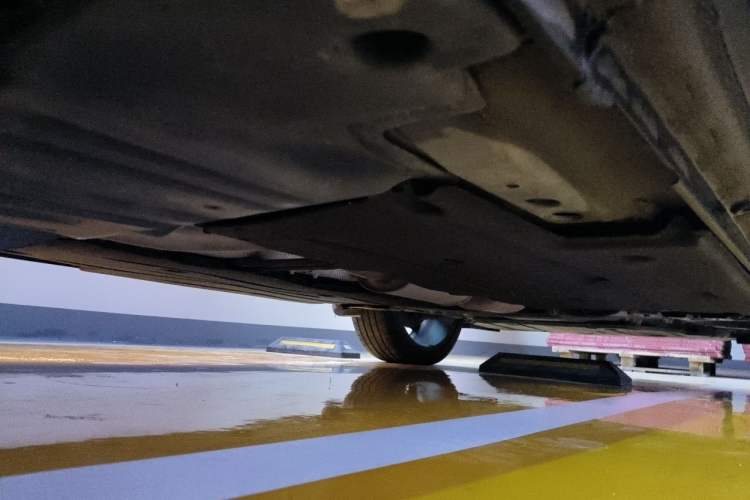 Used Lynk & Co 01 2021 2.0TD Two-Wheel Drive Zhaopu Pro Chassis Rear Right