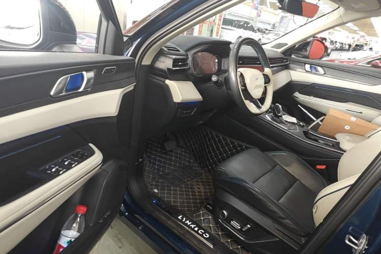 Used Lynk & Co 01 2021 2.0TD Two-Wheel-Drive Pro Trim Driver Seat