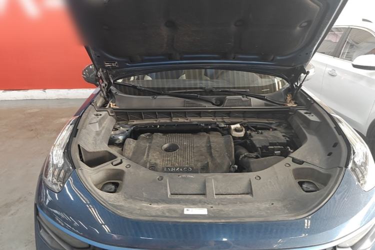 Used Lynk & Co 01 2021 2.0TD Two-Wheel-Drive Pro Trim Engine Bay Right