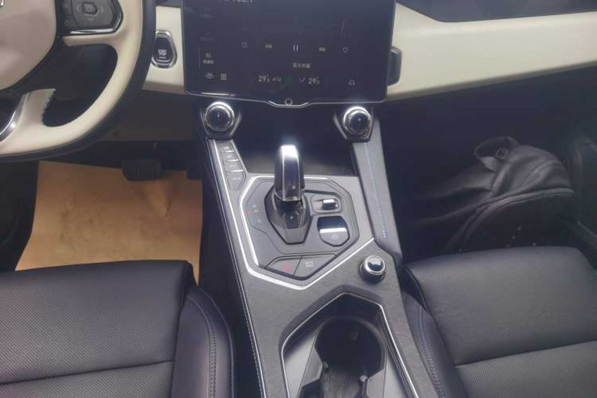 Used Lynk & Co 01 2021 2.0TD Two-Wheel Drive Zhaopu Pro Gear Lever