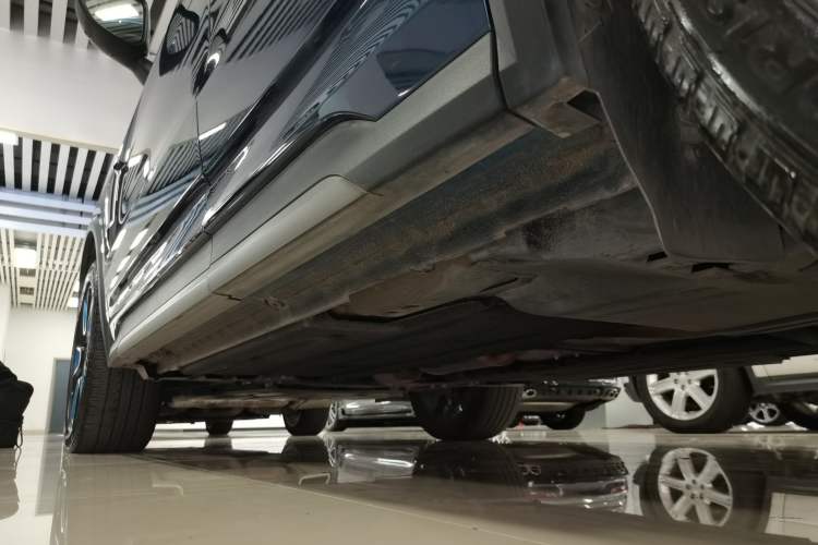 Used Lynk & Co 01 2021 2.0TD Two-Wheel Drive Zhaopu Pro Left Side Sill