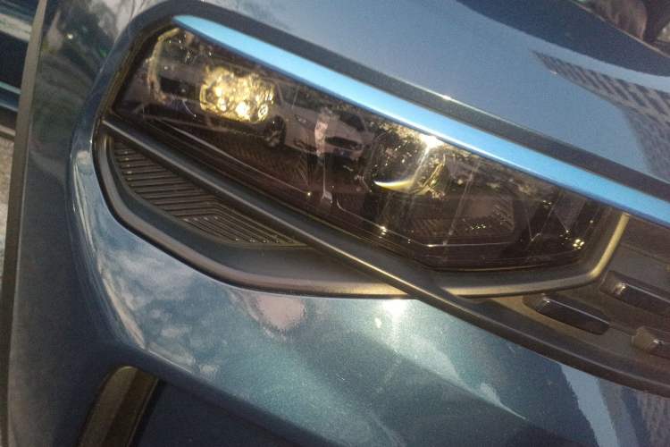 Used Lynk & Co 01 2021 2.0TD Two-Wheel Drive Zhaopu Pro Right Front Headlight