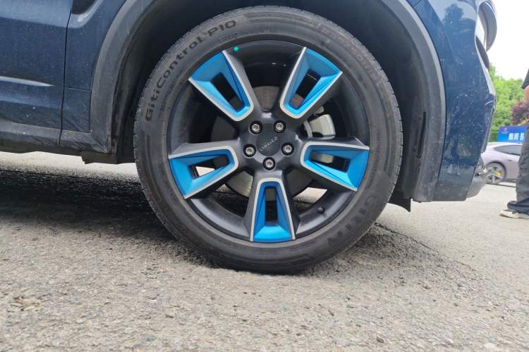 Used Lynk & Co 01 2021 2.0TD Two-Wheel Drive Zhaopu Pro Right Front Wheel Hub