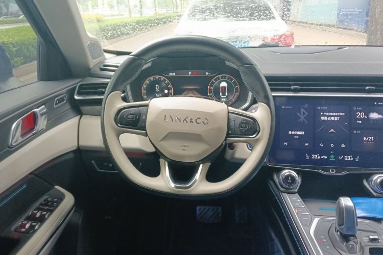 Used Lynk & Co 01 2021 2.0TD Two-Wheel Drive Zhaopu Pro Steering Wheel