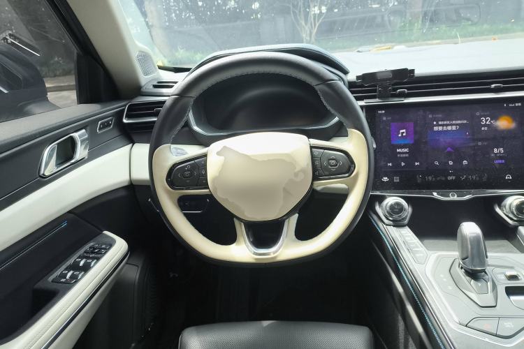 Used Lynk & Co 01 2021 2.0TD Two-Wheel Drive Zhaopu Pro Steering Wheel