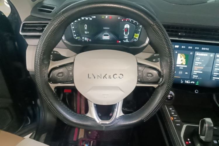 Used Lynk & Co 01 2021 2.0TD Two-Wheel Drive Zhaopu Pro Steering Wheel