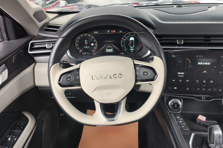 Used Lynk & Co 01 2021 2.0TD Two-Wheel Drive Zhaopu Pro Steering Wheel