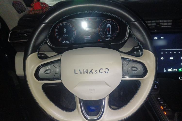 Used Lynk & Co 01 2021 2.0TD Two-Wheel Drive Zhaopu Pro Steering Wheel