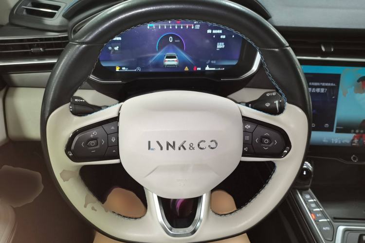 Used Lynk & Co 01 2021 2.0TD Two-Wheel Drive Zhaopu Pro Steering Wheel