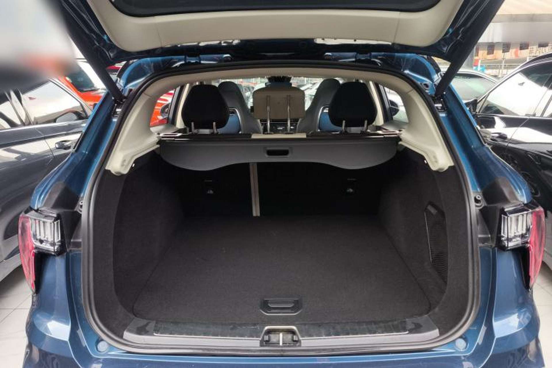Used Lynk & Co 01 2021 2.0TD Two-Wheel Drive Zhaopu Pro Trunk