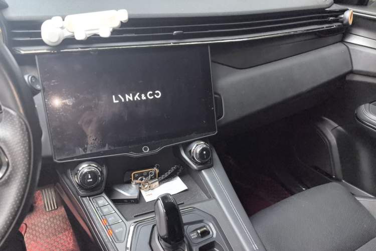 Used Lynk & Co 01 2021 2.0TD Four-Wheel Drive Hype-Halo Audio And AC Panel