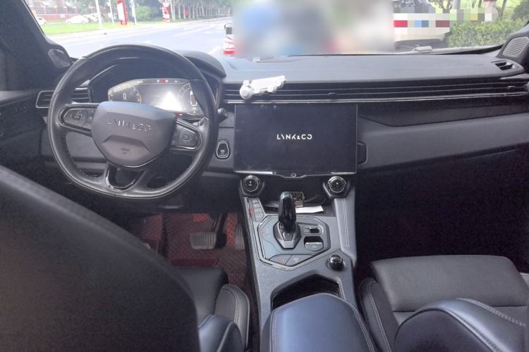 Used Lynk & Co 01 2021 2.0TD Four-Wheel Drive Hype-Halo Center Console