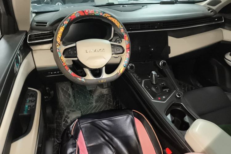 Used Lynk & Co 01 2021 2.0TD Two-Wheel Drive Zhaopu Pro Center Console