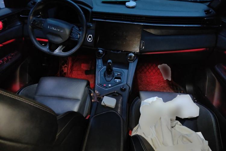 Used Lynk & Co 01 2021 2.0TD Four-Wheel Drive Hype-Halo Center Console