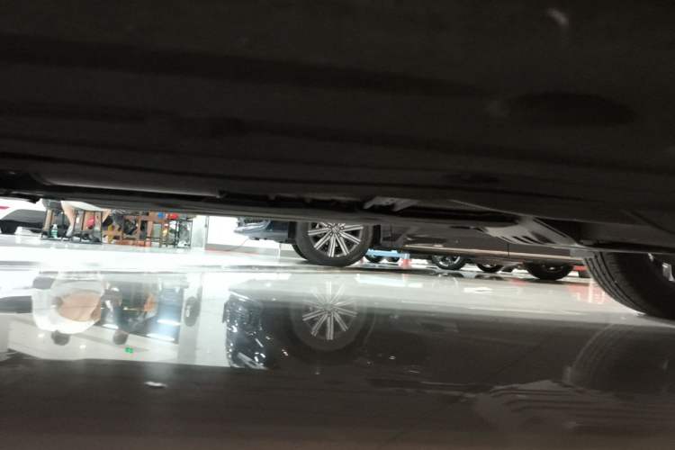 Used Lynk & Co 01 2021 2.0TD Two-Wheel Drive Zhaopu Pro Chassis Rear