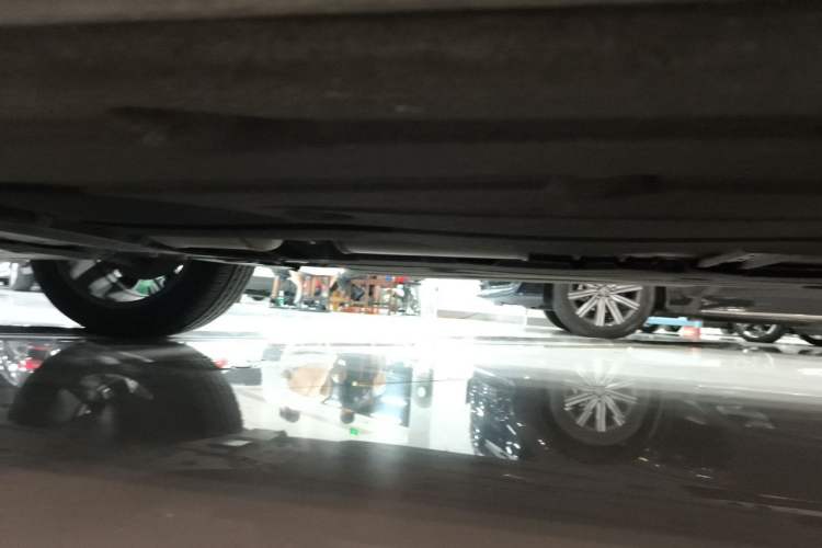 Used Lynk & Co 01 2021 2.0TD Two-Wheel Drive Zhaopu Pro Chassis Rear Right