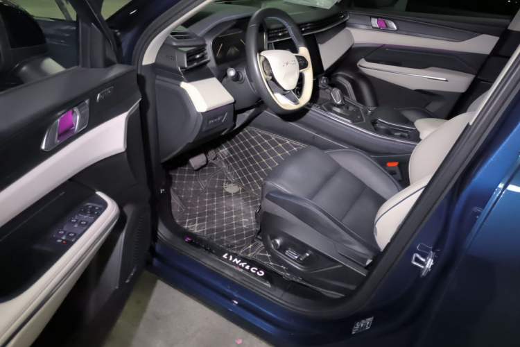 Used Lynk & Co 01 2021 2.0TD Two-Wheel-Drive Pro Trim Driver Seat
