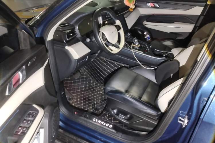 Used Lynk & Co 01 2021 2.0TD Two-Wheel Drive Zhaopu Pro Driver Seat