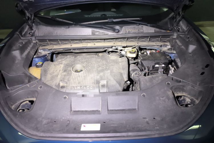 Used Lynk & Co 01 2021 2.0TD Two-Wheel-Drive Pro Trim Engine Bay