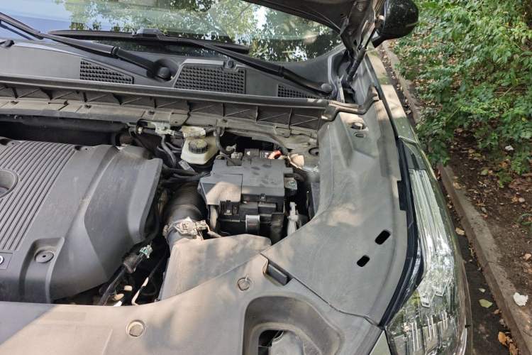 Used Lynk & Co 01 2021 2.0TD Four-Wheel Drive Hype-Halo Engine Bay Left